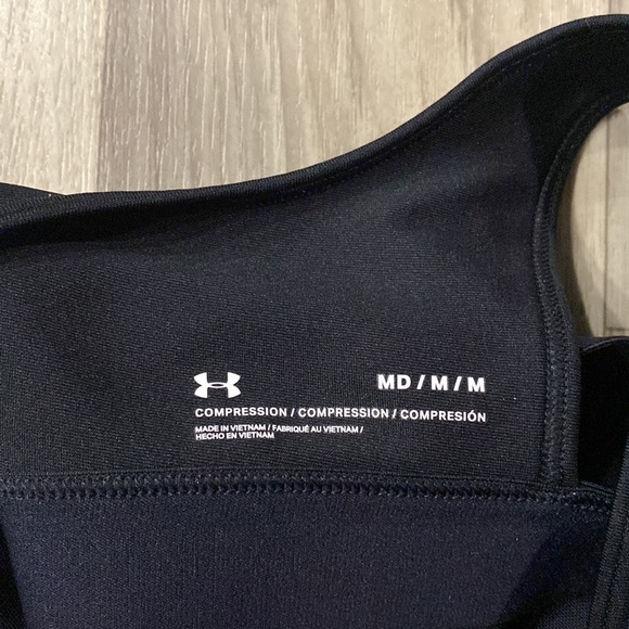 Under Armour Sports Bra. Size M - Picture 2 of 3